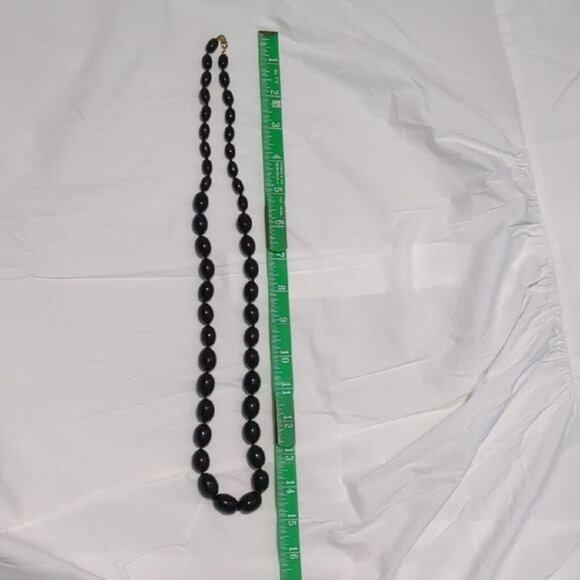 Elegant Black Beaded Necklace Trifari Individually Knotted With Gold-Tone Clasp - Picture 4 of 6